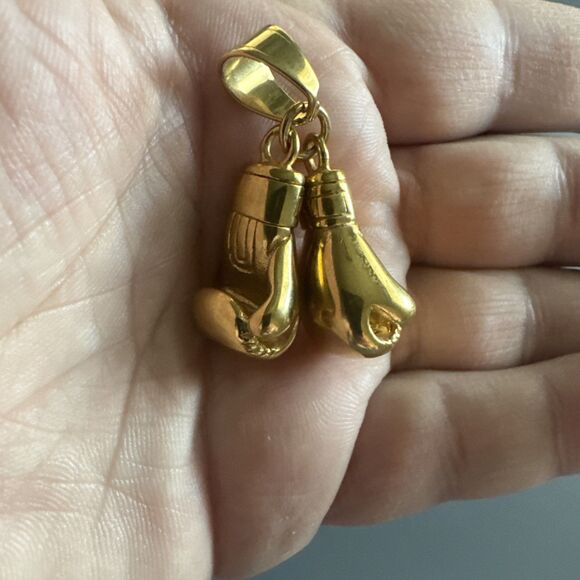 Boxing Gloves Pendant Gold Plated Stainless Steel 24 Inch Necklace Boxer Gift - Picture 4 of 6